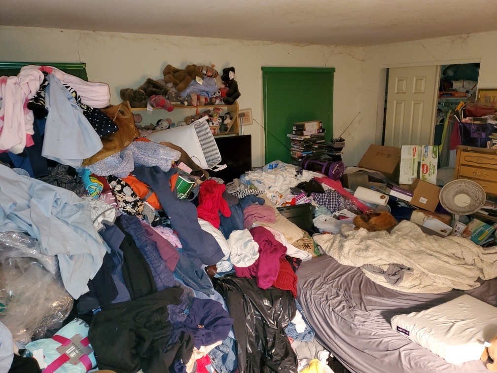 Professional Hoarding Cleanup: Before & After Pictures